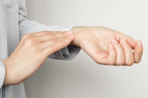 Использование масел и кремов при лечении экземы на пальцах рук